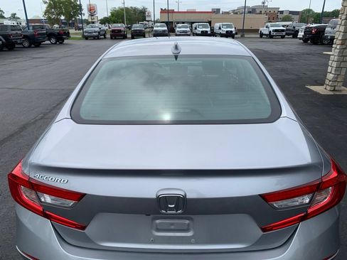 Used 2020 Honda Accord LX image 5