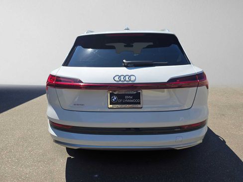 Used 2019 Audi e-tron Prestige AWD/4WD image 4