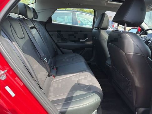 Certified 2023 Hyundai Elantra Limited FWD image 11
