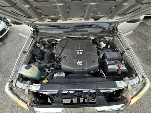 Used 2012 Toyota Tacoma PreRunner w/ TRD Off-Road Pkg image 13