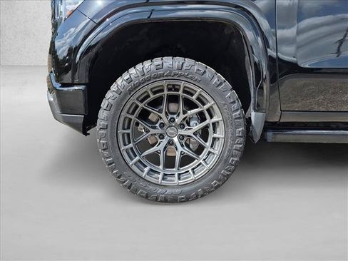 Used 2024 GMC Sierra 1500 Denali Ultimate AWD/4WD image 9