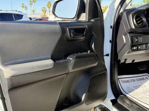 Used 2022 Toyota Tacoma SR w/ SR Convenience Package image 16