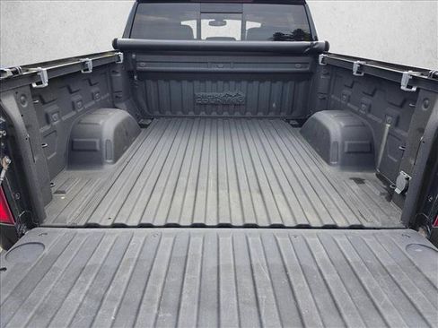 Used 2021 Chevrolet Silverado 1500 High Country w/ Safety Package II AWD/4WD image 15