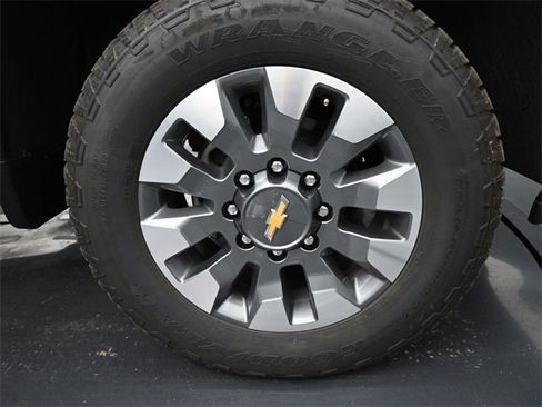 Used 2025 Chevrolet Silverado 2500 LT w/ Texas Edition image 36