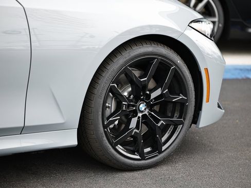 New 2026 BMW 330i Sedan image 5