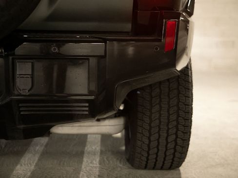 Used 2024 GMC Hummer EV 3X AWD/4WD image 30