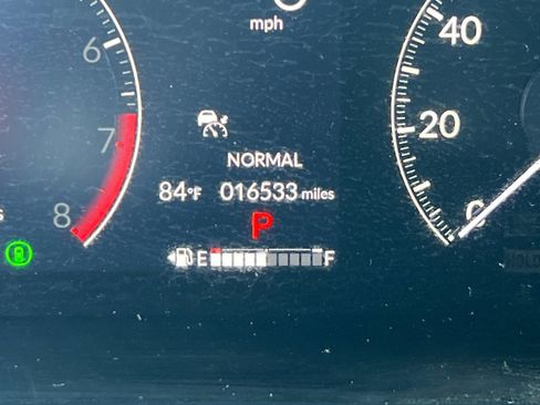 Used 2024 Honda HR-V LX image 30