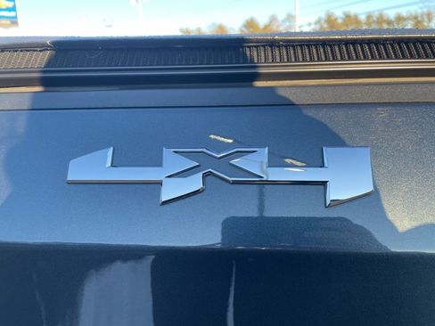 Used 2019 GMC Sierra 1500 SLT w/ SLT Premium Package image 8