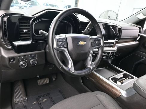 Used 2026 Chevrolet Silverado 3500 LT AWD/4WD image 13