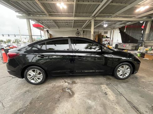 Used 2020 Hyundai Elantra SEL w/ Cargo Package (C1) FWD image 2