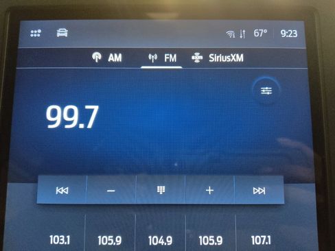 Used 2024 Ford Edge SEL image 25