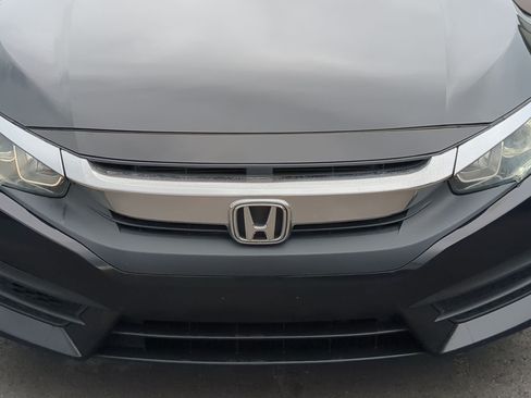 Used 2017 Honda Civic EX image 9
