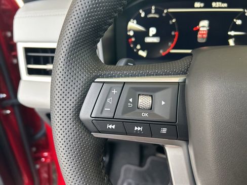 New 2025 Mitsubishi Outlander SE image 47