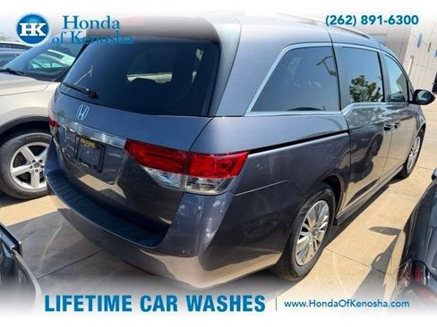 Used 2016 Honda Odyssey LX image 2