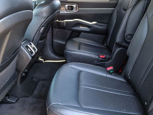 Used 2021 Kia Sorento EX FWD image 17