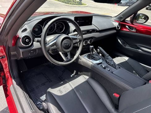 Certified 2025 MAZDA MX-5 Miata RF Grand Touring RWD image 14