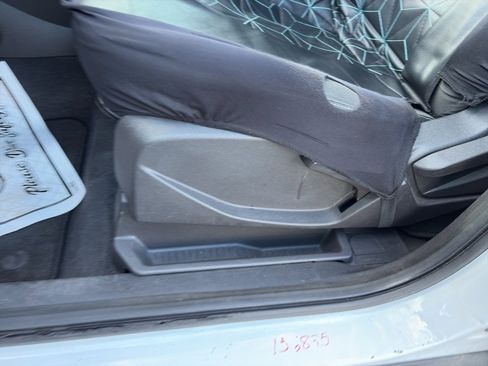 Used 2013 Ford Escape SE w/ Class II Trailer Tow Pkg image 17