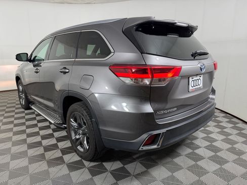 Used 2018 Toyota Highlander Limited Platinum AWD/4WD image 3