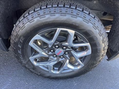 New 2026 GMC Sierra 1500 SLT w/ SLT Premium Plus Package image 12