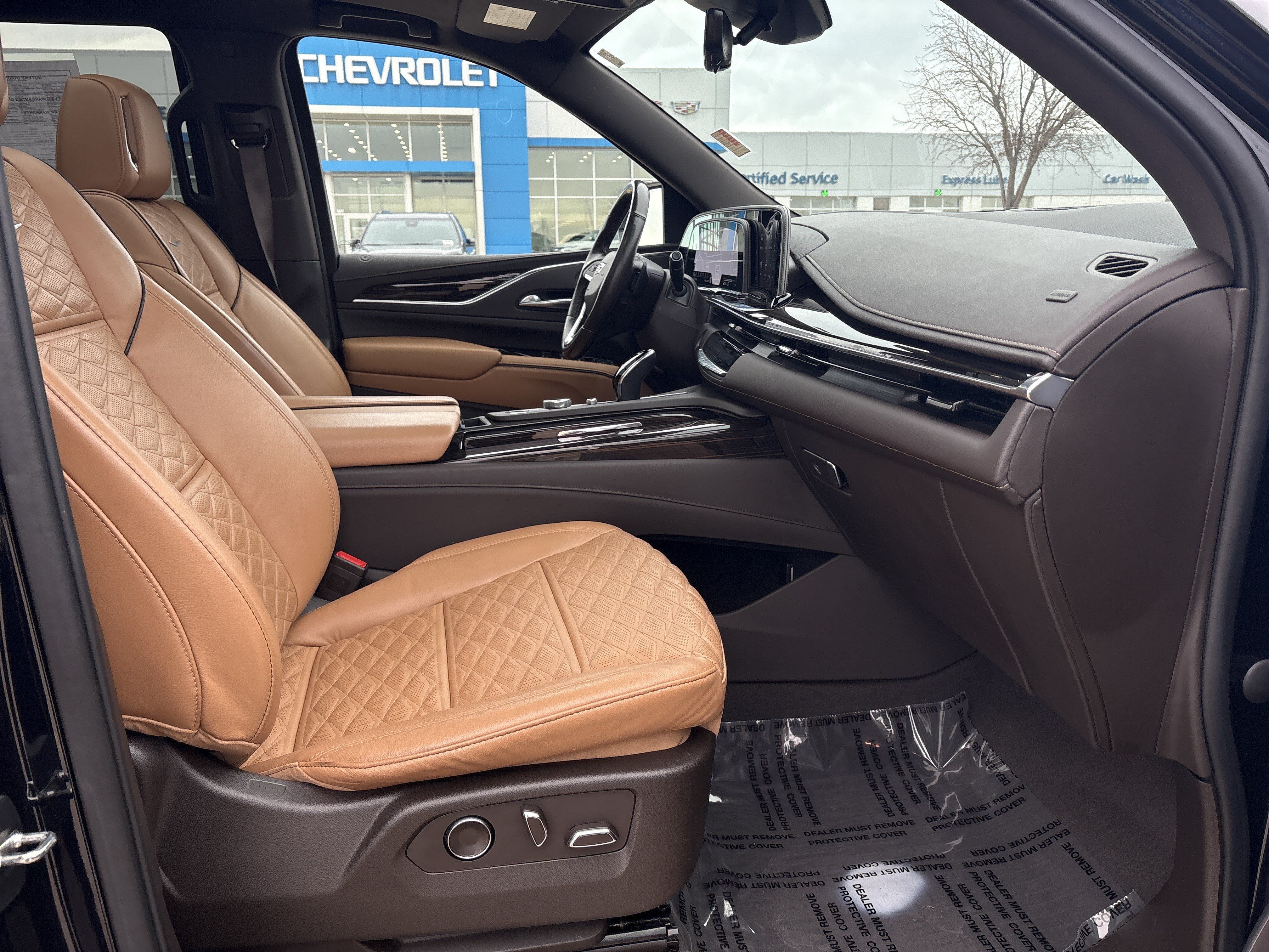Used 2021 Cadillac Escalade Sport w/ Driver Assist Tech Package AWD/4WD image 24