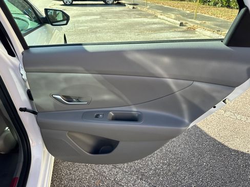 New 2026 Hyundai Elantra Blue image 16