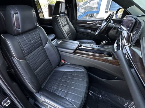 Used 2022 Cadillac Escalade ESV Sport Platinum image 44