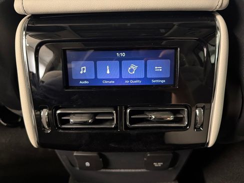 Used 2026 Lincoln Aviator AWD image 35