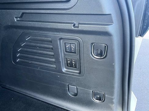 Used 2024 Chevrolet Traverse RS w/ LPO, Floor Liner Package AWD/4WD image 9