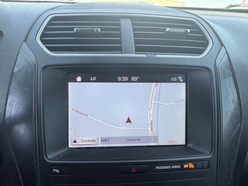 Used 2019 Ford Explorer XLT w/ Equipment Group 202A FWD image 29