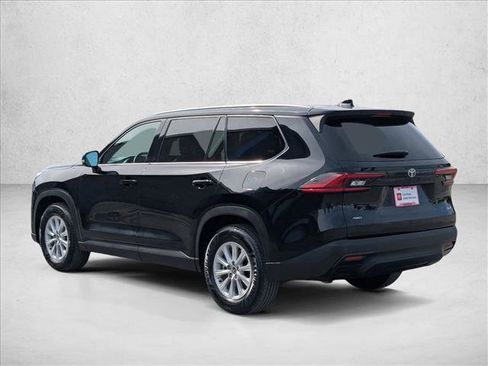 Used 2025 Toyota Grand Highlander AWD image 9