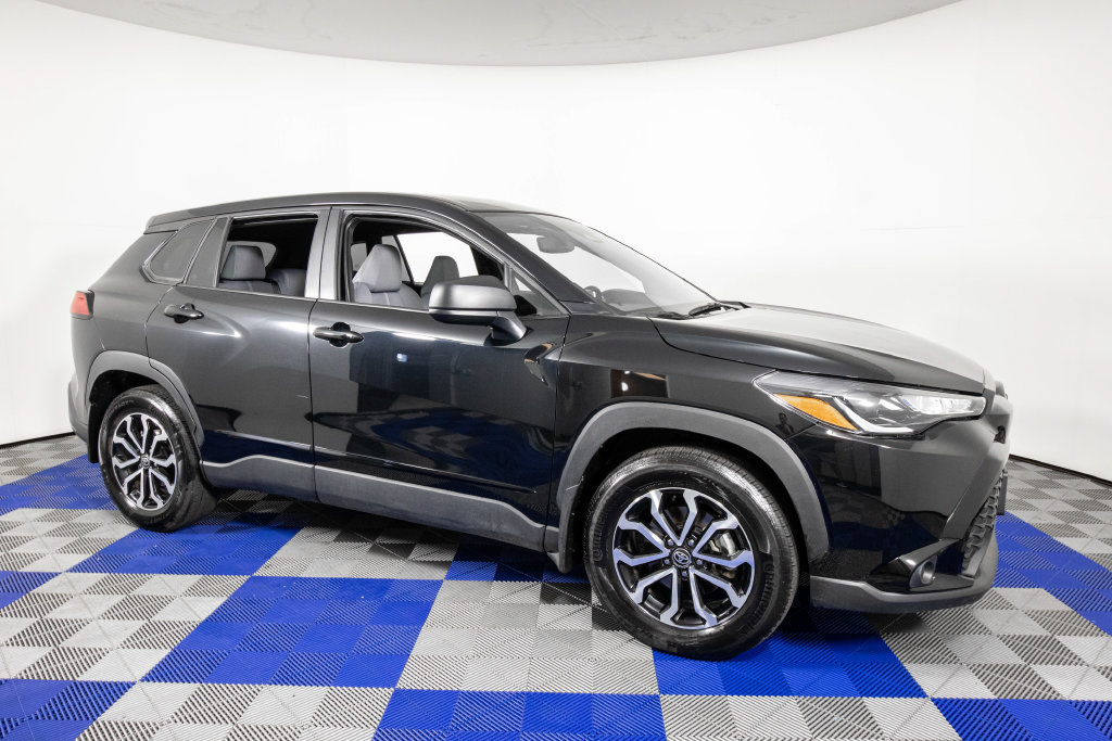 Used 2025 Toyota Corolla Cross AWD Hybrid image 4
