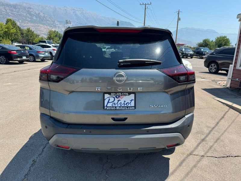 Used 2023 Nissan Rogue SV AWD/4WD image 4