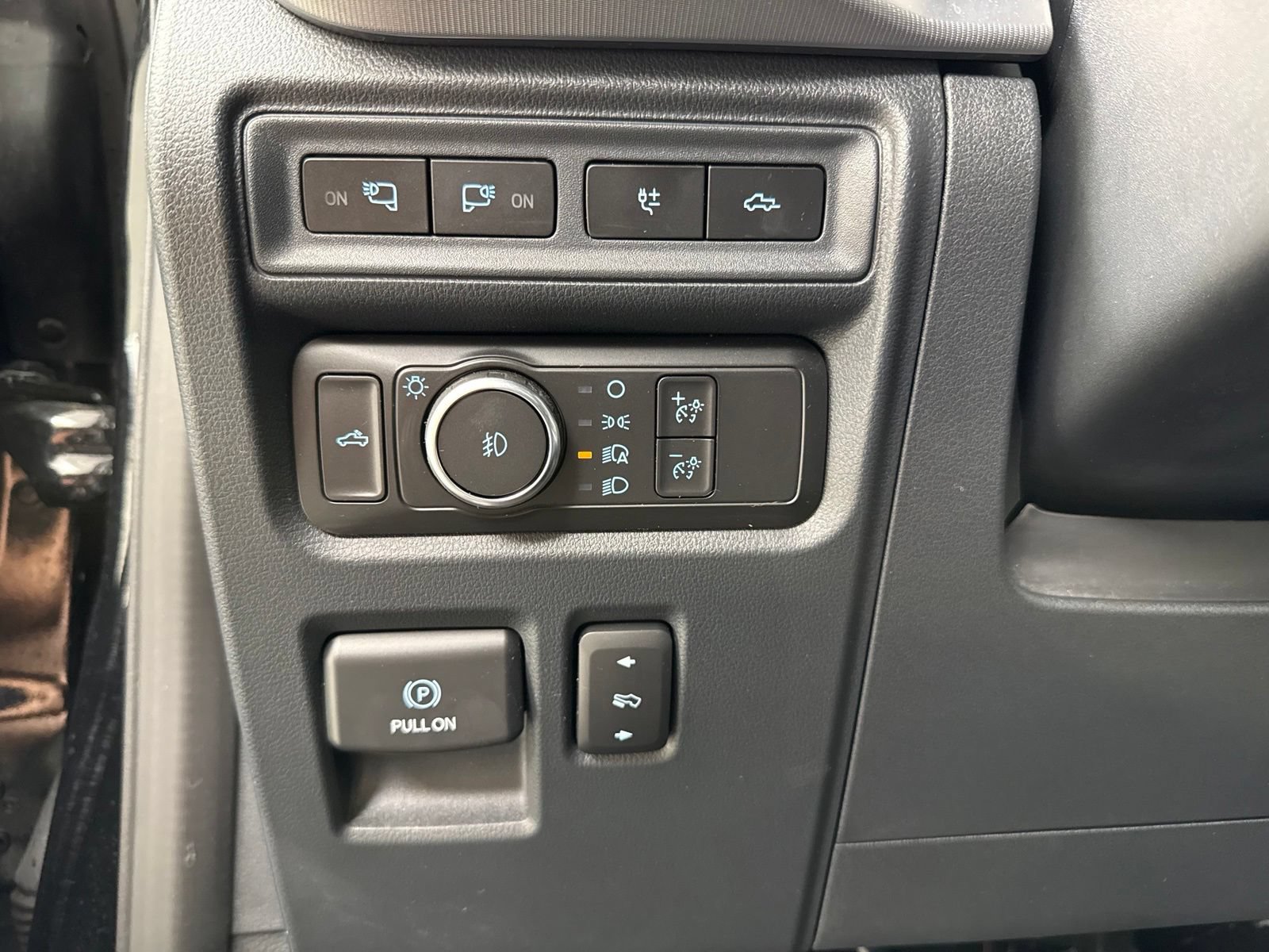 Used 2022 Ford F150 Raptor w/ Raptor 37 Performance Package AWD/4WD image 16
