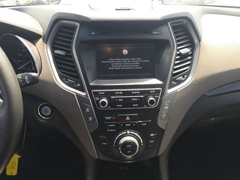 Used 2017 Hyundai Santa Fe Sport image 15