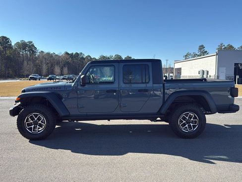 New 2025 Jeep Gladiator Rubicon image 4