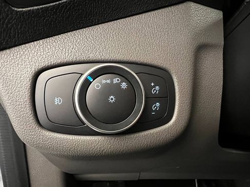 Used 2020 Ford Transit Connect XLT image 21