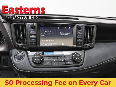 Used 2018 Toyota RAV4 XLE AWD/4WD image 12