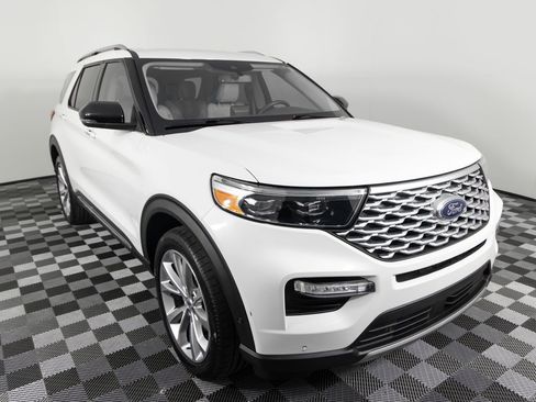 Used 2021 Ford Explorer Platinum w/ Equipment Group 601A image 10