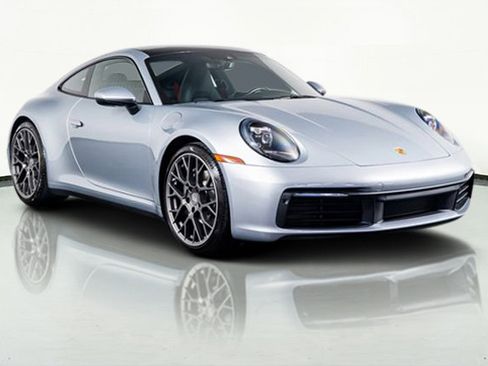 Used 2021 Porsche 911 Carrera image 4