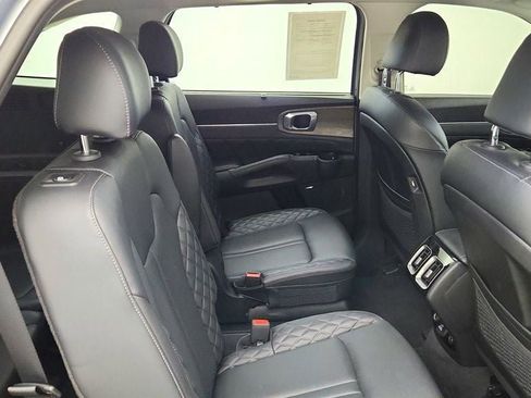 Used 2023 Kia Sorento SX Prestige AWD/4WD image 25