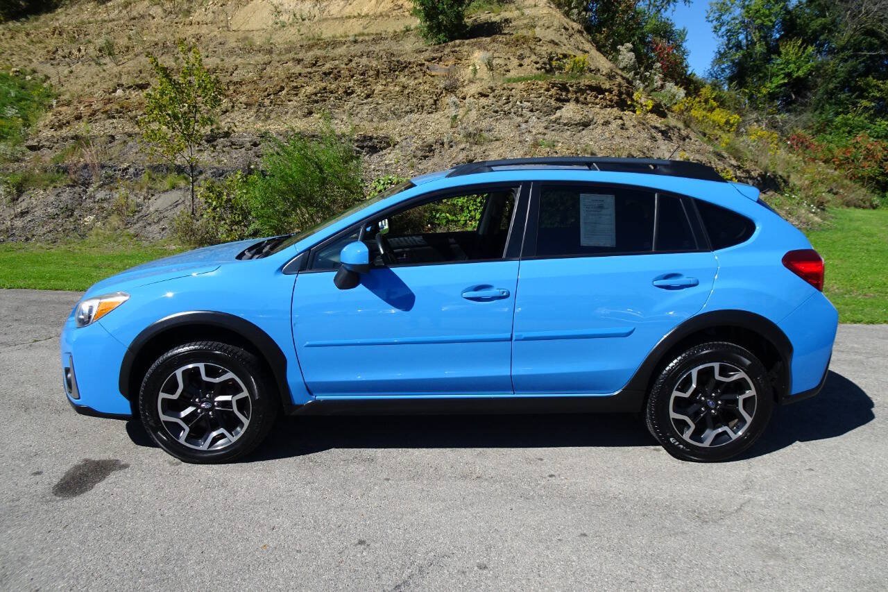 Used 2017 Subaru Crosstrek 2.0i Premium AWD/4WD image 1