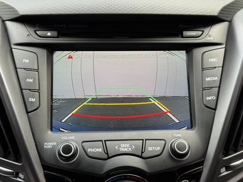 Used 2016 Hyundai Veloster Turbo FWD image 24