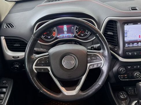 Used 2015 Jeep Cherokee Trailhawk w/ Comfort/Convenience Group AWD/4WD image 14