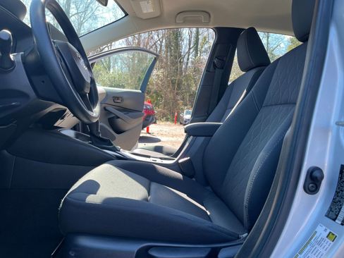 Used 2025 Toyota Corolla LE image 24