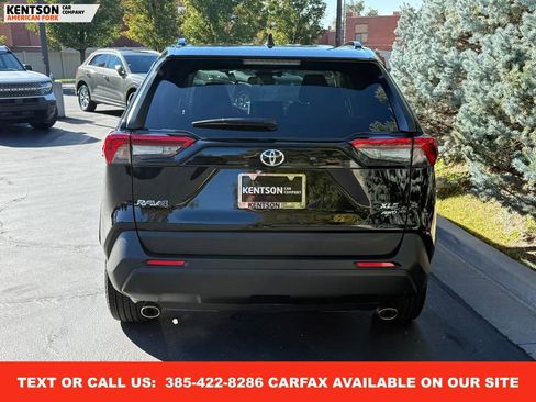 Used 2025 Toyota RAV4 XLE Premium image 7