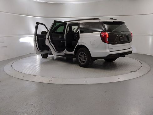 New 2025 Ford Expedition Active image 10