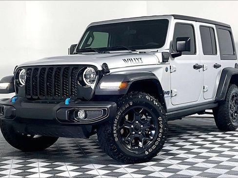 Used 2023 Jeep Wrangler Unlimited w/ Cold Weather Group AWD/4WD image 2