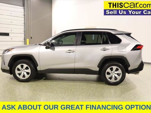 Used 2020 Toyota RAV4 LE image 4