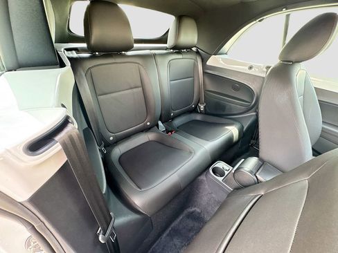 Used 2019 Volkswagen Beetle 2.0T S image 31