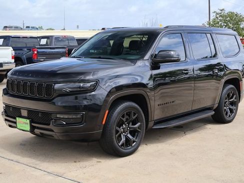 Used 2024 Jeep Wagoneer Series II AWD/4WD image 3